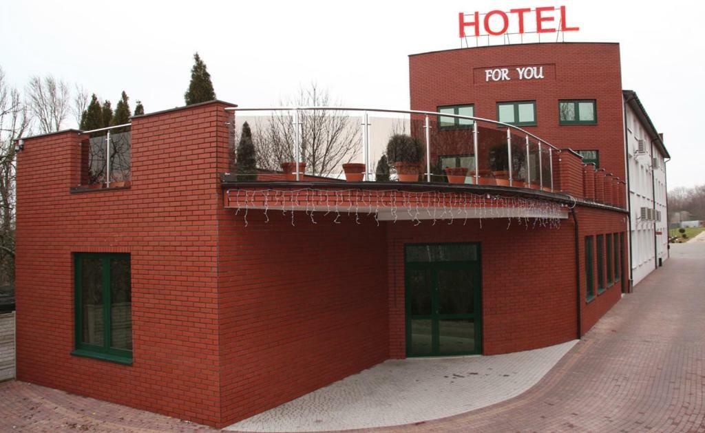 Hotel For You パビャニツェ エクステリア 写真
